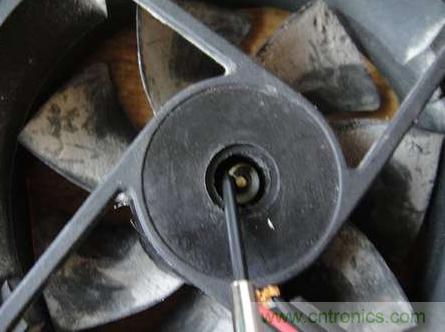 想減少電費(fèi)嗎？DIY一個(gè)迷你風(fēng)力發(fā)電機(jī)吧