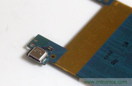 拆解4G新機索尼M35t：用料十足，易于維修