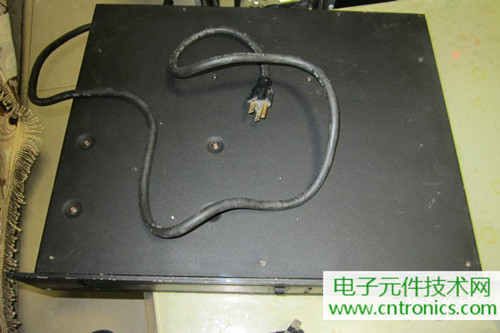 用料很給力！專業(yè)后級(jí)功放美國(guó)高峰FA1201拆解