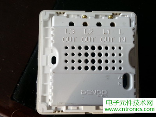 一款觸控開關拆解，做工不錯