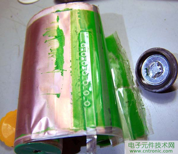 筆記本電池拆解，探秘電池內部結構