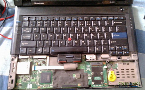 創意DIY：將筆記本大卸八塊做成臺式機！