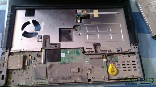 創意DIY：將筆記本大卸八塊做成臺式機！