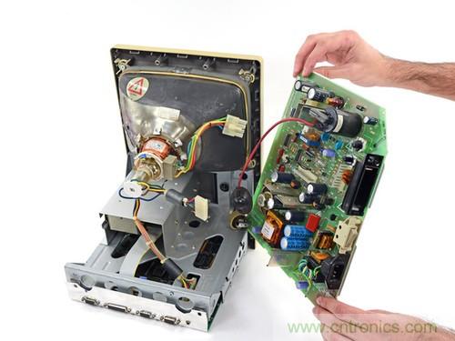 拆！古董級Macintosh 128K電腦