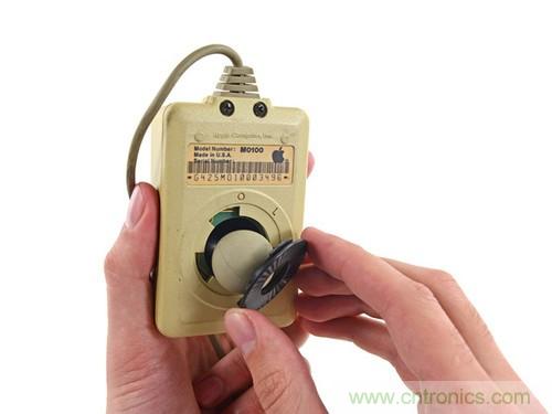 拆！古董級Macintosh 128K電腦