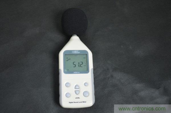 只有奶瓶大小的閃電去漬小神器 &mdash;&mdash;海爾咕咚手持式洗衣機(jī)