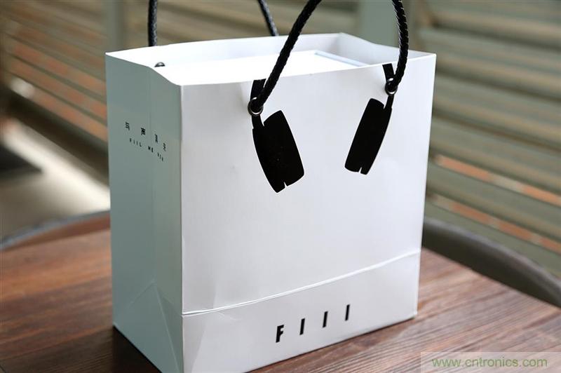 頭條哥的夢(mèng)想之作！FIIL耳機(jī)能讓汪峰上頭條否？