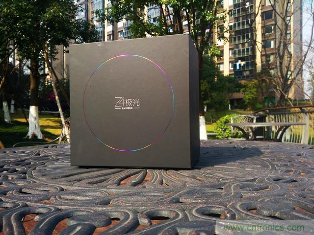 無屏電視時代已然來臨，客廳你做好準備了嗎？