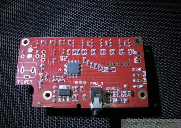 無人機 DIY 制作全過程，酷得不要不要的！