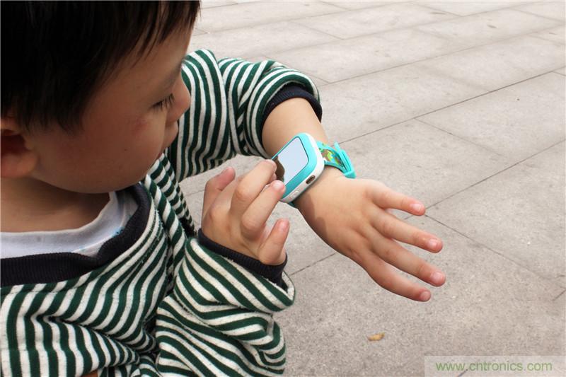 別讓《失孤》重演，360兒童手表幫你定住家中小頑童！
