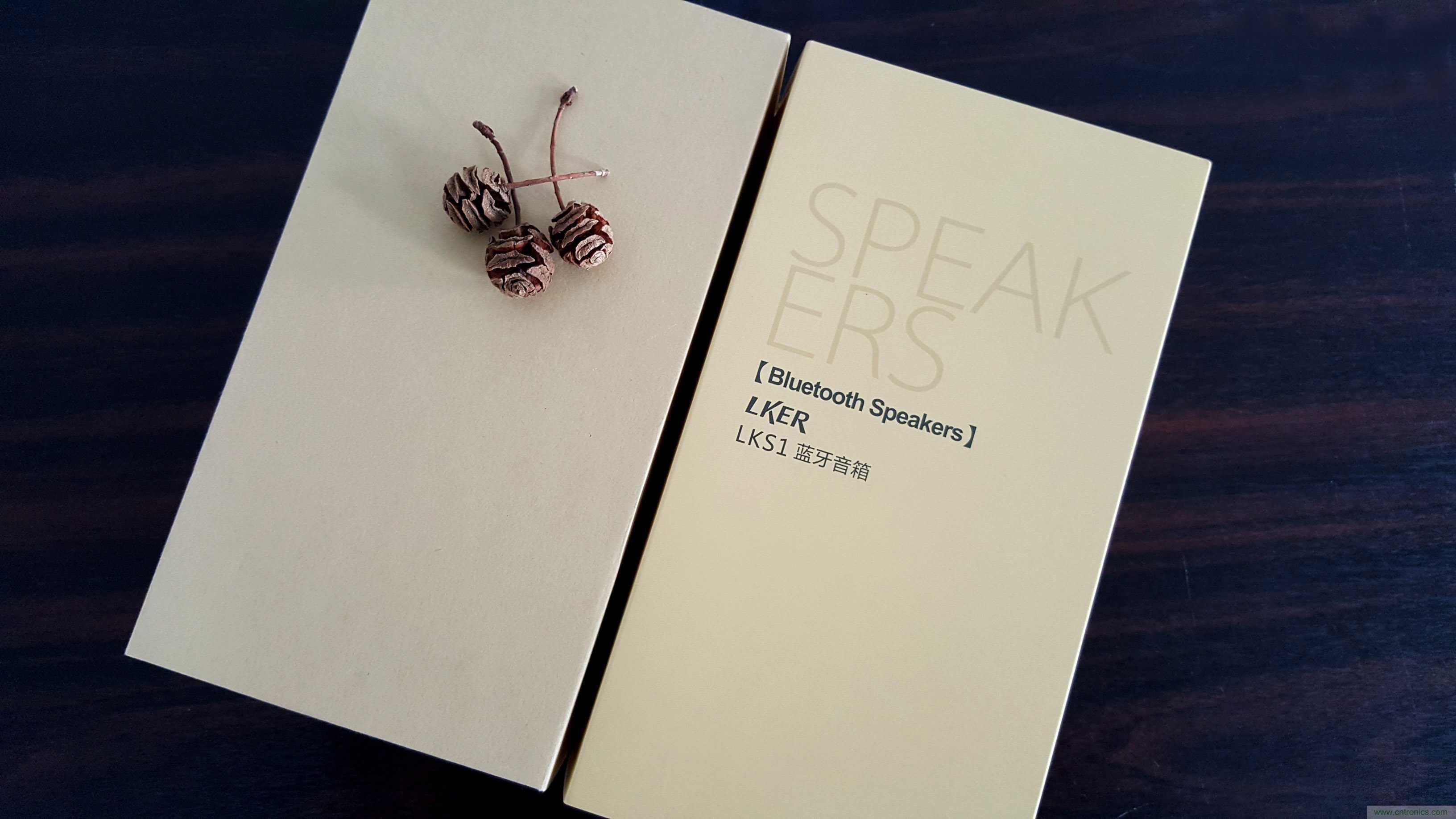 搞怪&ldquo;美人魚&rdquo;盡享靈克藍(lán)牙音箱的天籟之音！