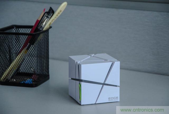 洛斐創意藍牙音箱，光與建筑點綴生活