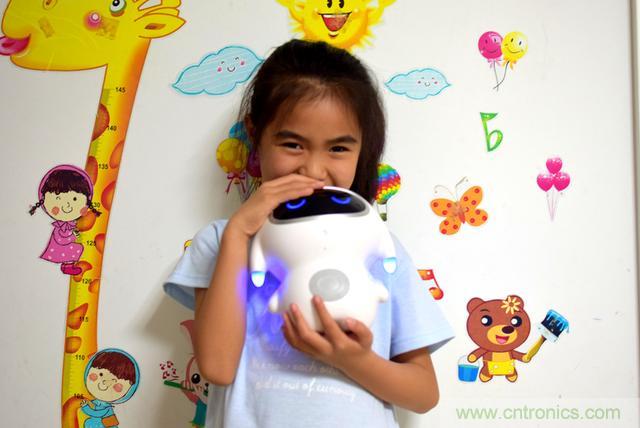 &ldquo;爸爸再不陪我，我就長大了&rdquo;&mdash;&mdash;小騰機器人