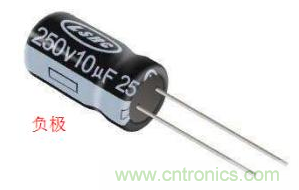 電容的尺寸、耐壓值、方向，這些參數該如何選擇？