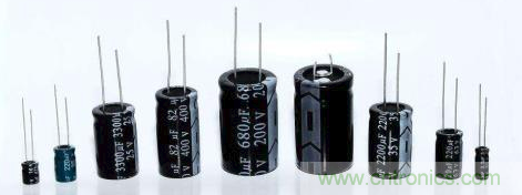 電容的尺寸、耐壓值、方向，這些參數該如何選擇？