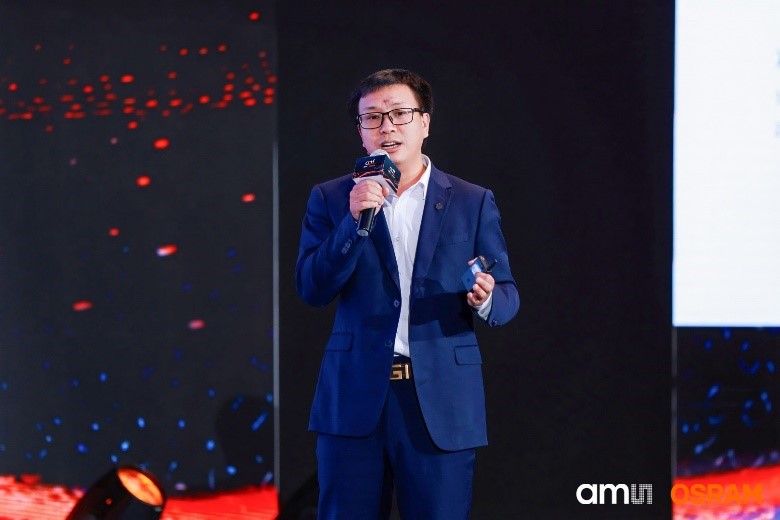 光顯技術新突破：艾邁斯歐司朗OSTAR光源賦能零跑C11 AR-HUD